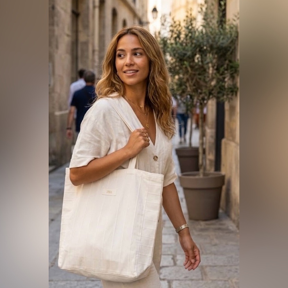 NEW, ZARA Large Cotton Fabric Ivory Shopper Shoulder TOTE Beige Bag w/Gold Logo - Picture 9 of 9